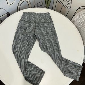 Lululemon cropped leggings
